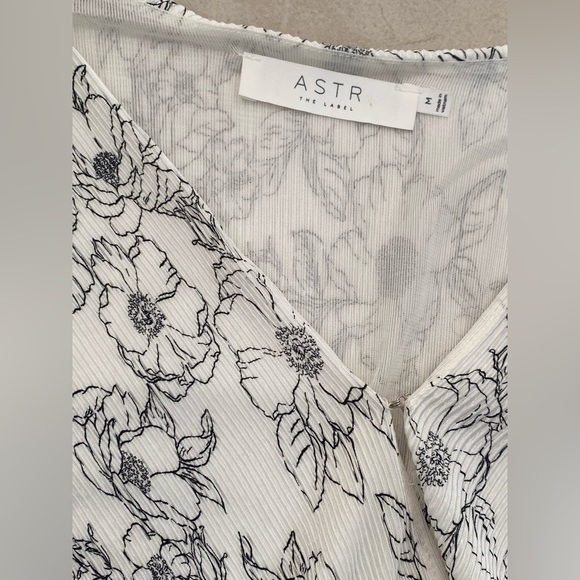 ASTR the label blouse M - Picture 5 of 7
